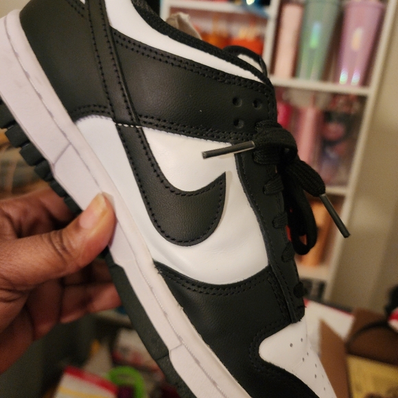 Like new Nike Panda Dunks in box. Women's size 8, Big kids 6.5. - Picture 3 of 4